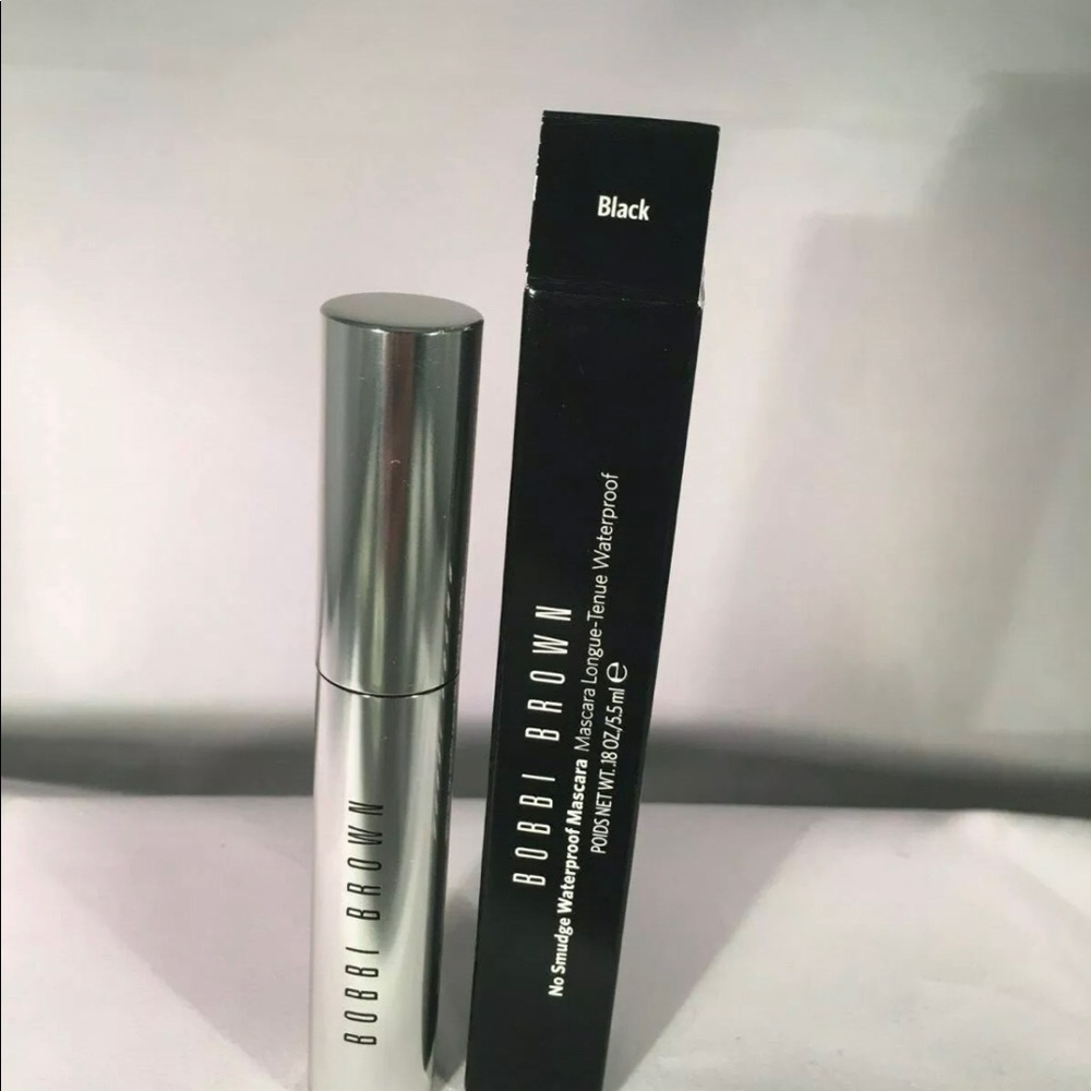 BOBBI BROWN NO SMUDGE WATERPROOF MASCARA BLACK